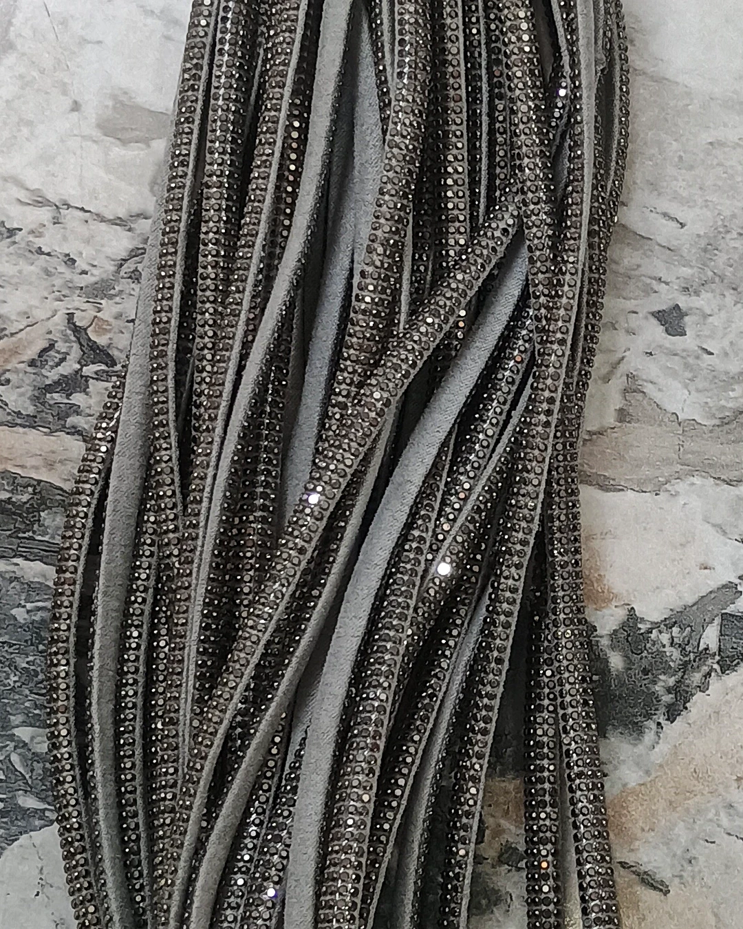 4 line gray.webp